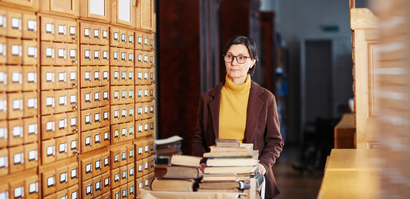 librarian-arranging-books